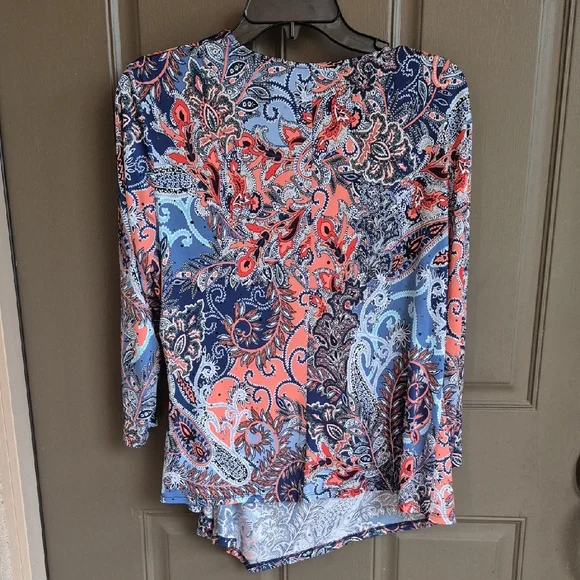 Dress Barn Coral and Navy Paisley Blouse - Picture 5 of 5